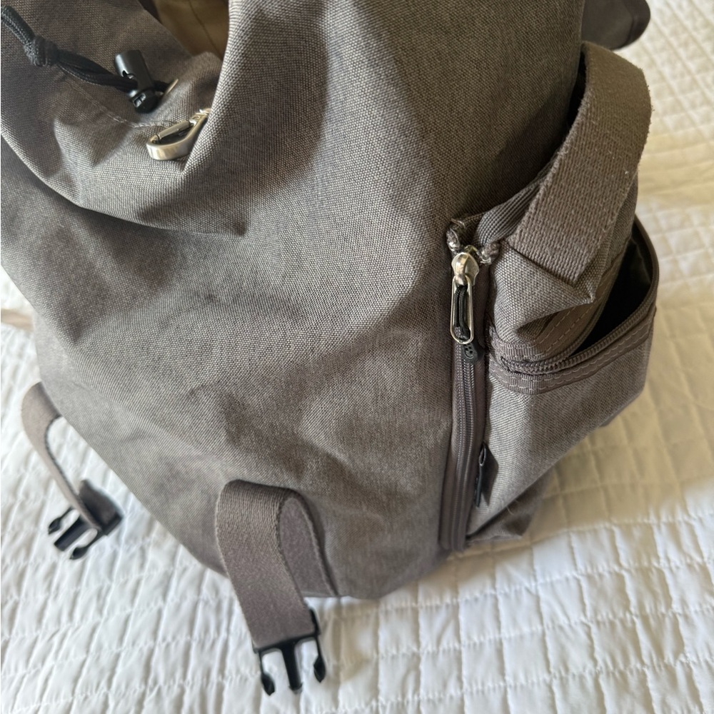 Storksak Unisex Diaper Backpack with Trolley Sleeve, detachable bottle pouch - Picture 8 of 10